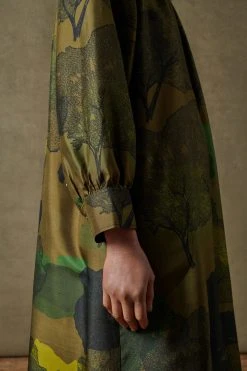 Sœur ROBE SAVANE - Nouvelle Collection | Élégance et Confort 20 Sœur ROBE SAVANE - Nouvelle Collection | Élégance et Confort -soeur Soldes 002 SAVANE BERGAM 0039