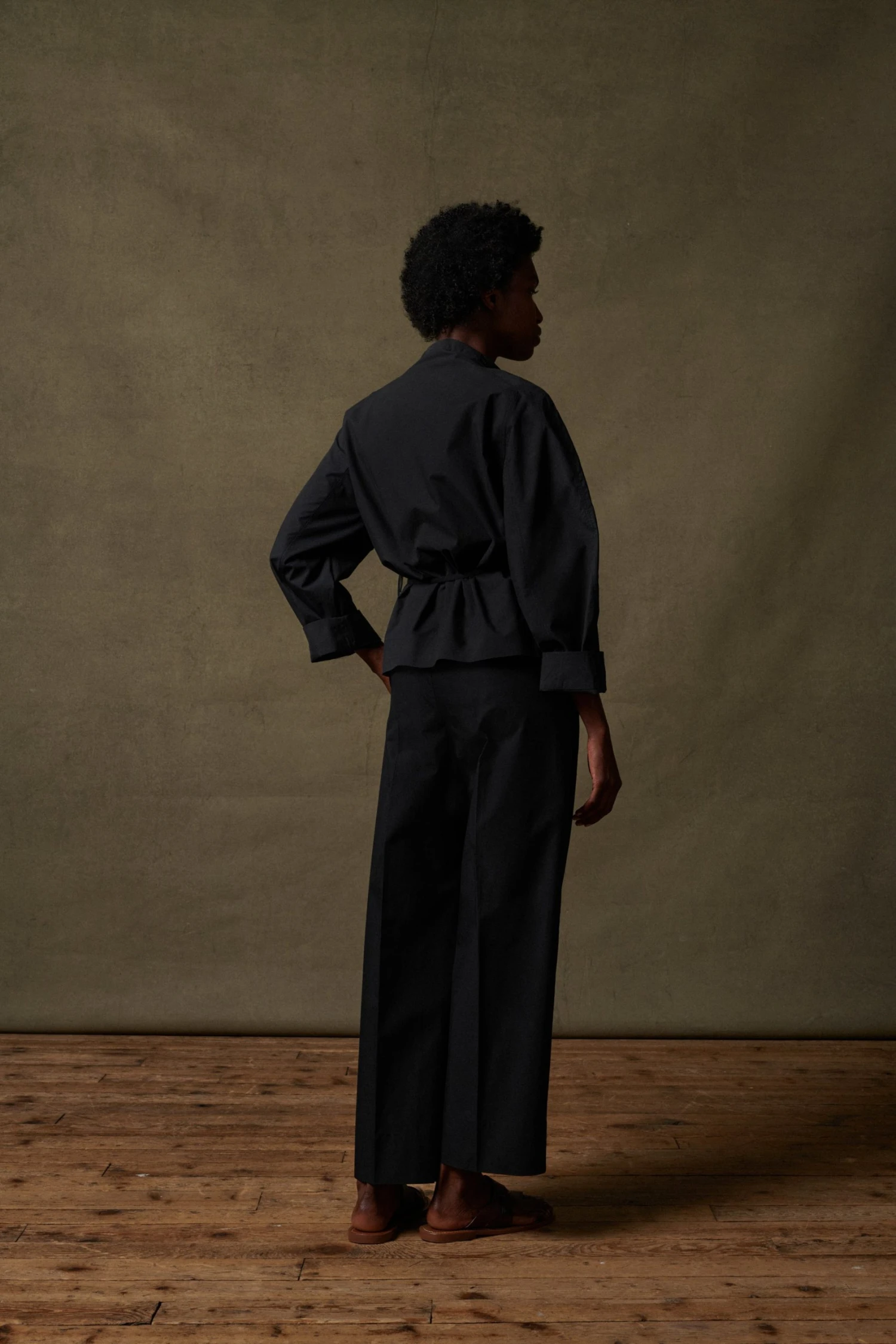 Sœur PANTALON SARAJEVO - Nouvelle Collection | Style Élégant et Confortable 10 Sœur PANTALON SARAJEVO - Nouvelle Collection | Style Élégant et Confortable – Image 8