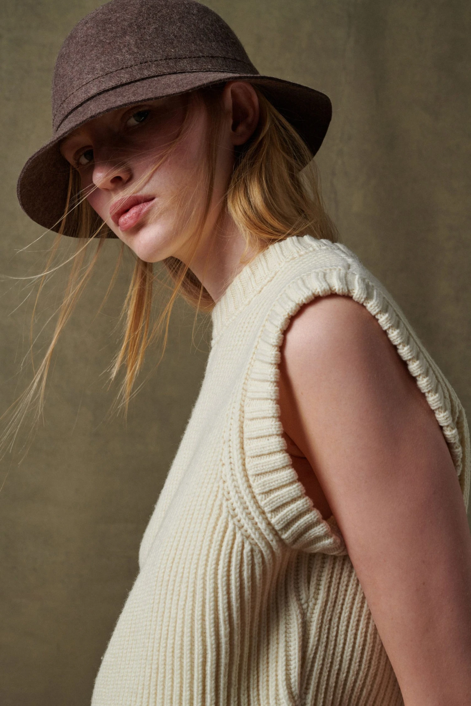 Sœur PULL SULLY - Nouvelle Collection | Pull élégant et confortable 4 Sœur PULL SULLY - Nouvelle Collection | Pull élégant et confortable – Image 2