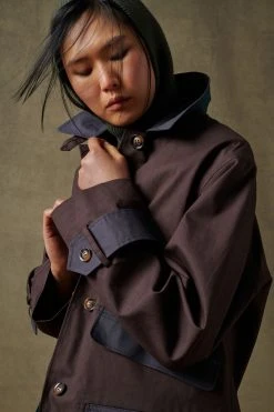 Sœur TRENCH SALOMON - Nouvelle Collection | Vêtements Élégants et Tendances 24 Sœur TRENCH SALOMON - Nouvelle Collection | Vêtements Élégants et Tendances -soeur Soldes 003 SALENTO SALOMON NORA SAUVAGE SUD 0086