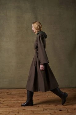 Sœur ROBE ROMANCE - Nouvelle Collection | Robe Élégante et Confortable 16 Sœur ROBE ROMANCE - Nouvelle Collection | Robe Élégante et Confortable -soeur Soldes 005 RAW SUD BERGAM ROMANCE 0037