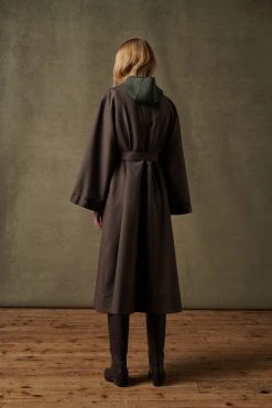 Sœur ROBE ROMANCE - Nouvelle Collection | Robe Élégante et Confortable 13 Sœur ROBE ROMANCE - Nouvelle Collection | Robe Élégante et Confortable -soeur Soldes 005 RAW SUD BERGAM ROMANCE 0052