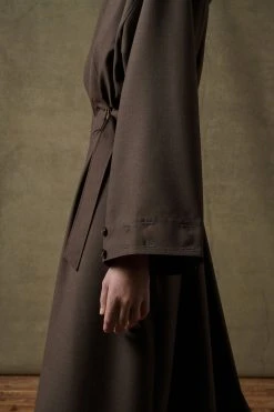 Sœur ROBE ROMANCE - Nouvelle Collection | Robe Élégante et Confortable 17 Sœur ROBE ROMANCE - Nouvelle Collection | Robe Élégante et Confortable -soeur Soldes 005 RAW SUD BERGAM ROMANCE 0056