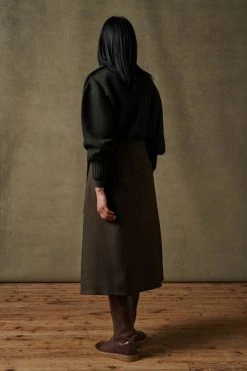 Sœur JUPE SYBILLE - Nouvelle Collection | Jupe Élégante et Moderne 11 Sœur JUPE SYBILLE - Nouvelle Collection | Jupe Élégante et Moderne -soeur Soldes 005 SACHA SIBYLE SAUVAGE NORD CAPUCINE SQUARE 0088