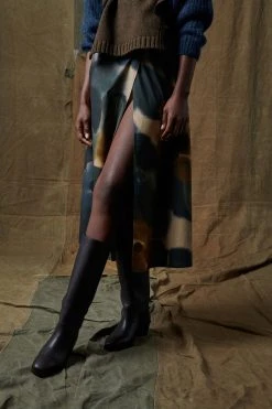 Sœur JUPE REINE - Nouvelle Collection | Jupe Élégante et Moderne -soeur Soldes 007 RAW REINE SISI OR BERGAM 0067