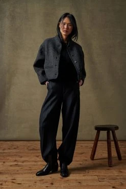 Sœur VESTE OLYMPE - Veste élégante de la Nouvelle Collection 9 Sœur VESTE OLYMPE - Veste élégante de la Nouvelle Collection -soeur Soldes 010 OLYMPE LINCOLN NATION SIMONE 0011 RETOUCHE