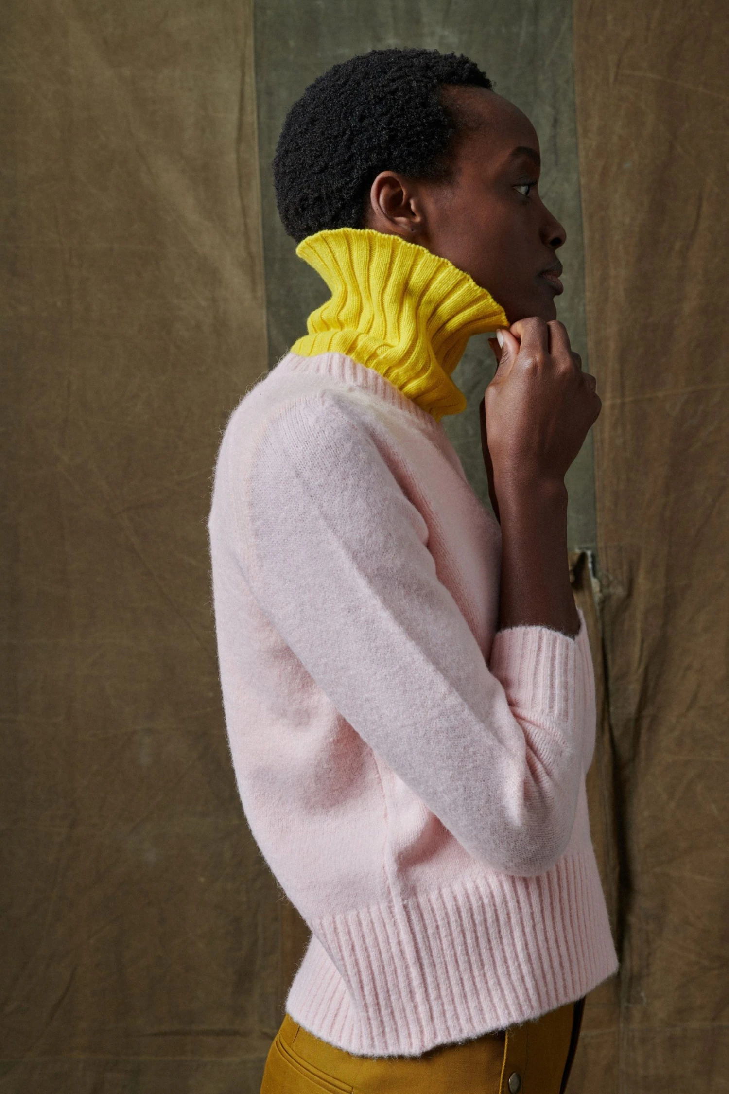 Écharpe Sœur COL ORION - Foulard élégant en soie pour femme - Accessoire de mode tendance 3 Écharpe Sœur COL ORION - Foulard élégant en soie pour femme - Accessoire de mode tendance