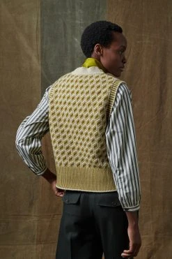 Sœur PULL SITCOM - Nouvelle Collection | Pull élégant et confortable 8 Sœur PULL SITCOM - Nouvelle Collection | Pull élégant et confortable -soeur Soldes 014 RAW SALENTO SITCOM NEROLI SQUARE SLEEPY 0023