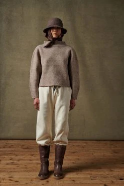 Sœur PULL STONE - Nouvelle Collection | Pull élégant et confortable -soeur Soldes 020 SAUVAGE SETES SQUARE SOUTH STONE 0016