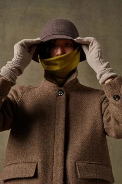 Sœur GANTS SOL - Nouvelle Collection | Gants Élégants et Confortables -soeur Soldes 031 SAMUEL EDNA RALPH SIMBA SQUARE SETE SOL 0028 aa9886d6 0276 4e39 8b8b 1fa2e624c32c