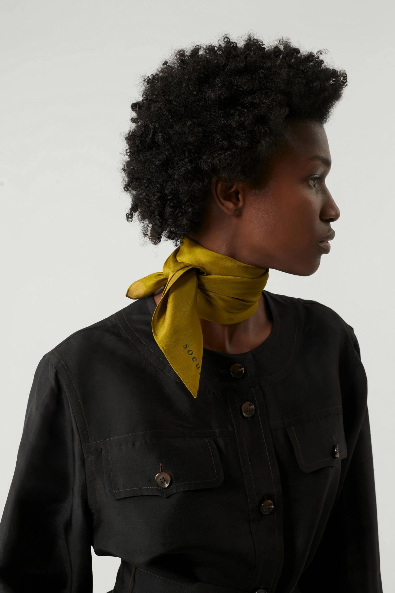 Sœur FOULARD SQUARE - Écharpe en Soie Luxueuse - Accessoire Élégant pour Femme 8 Sœur FOULARD SQUARE - Écharpe en Soie Luxueuse - Accessoire Élégant pour Femme – Image 6