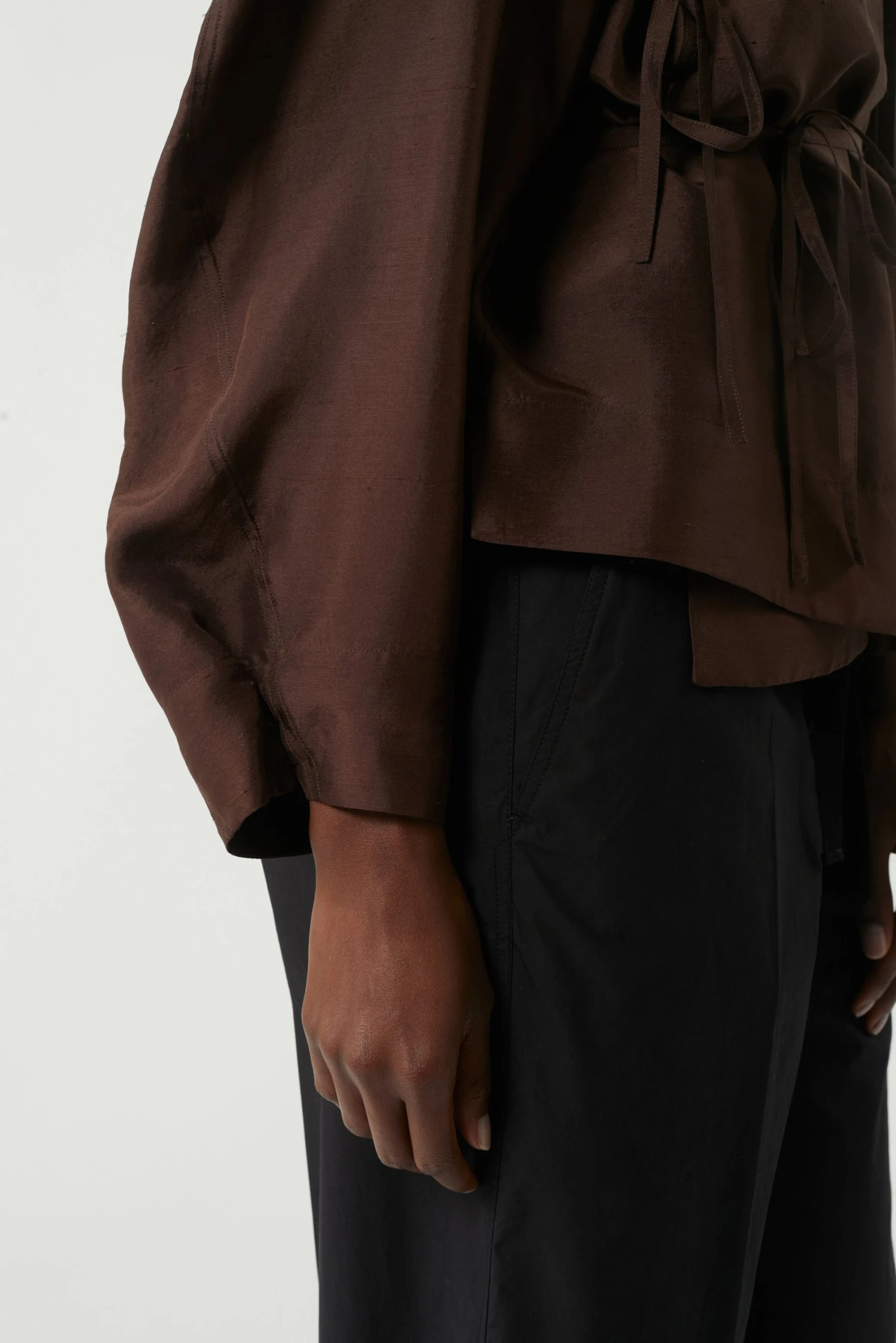 Sœur Blouse Printemps - Nouvelle Collection | Élégance et Confort 11 Sœur Blouse Printemps - Nouvelle Collection | Élégance et Confort – Image 9