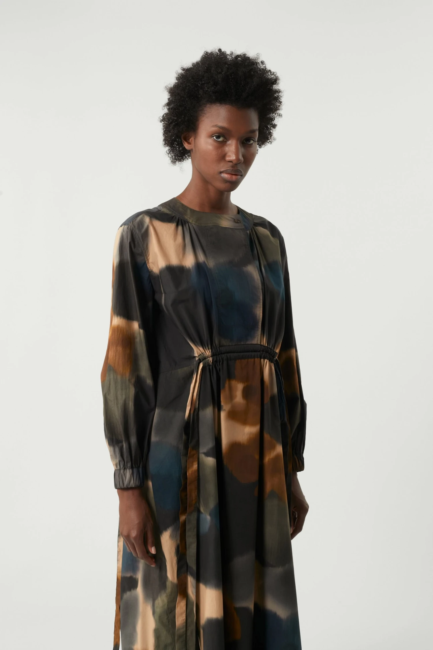 Sœur Robe Salamanque - Nouvelle Collection | Élégance et Style 14 Sœur Robe Salamanque - Nouvelle Collection | Élégance et Style – Image 12