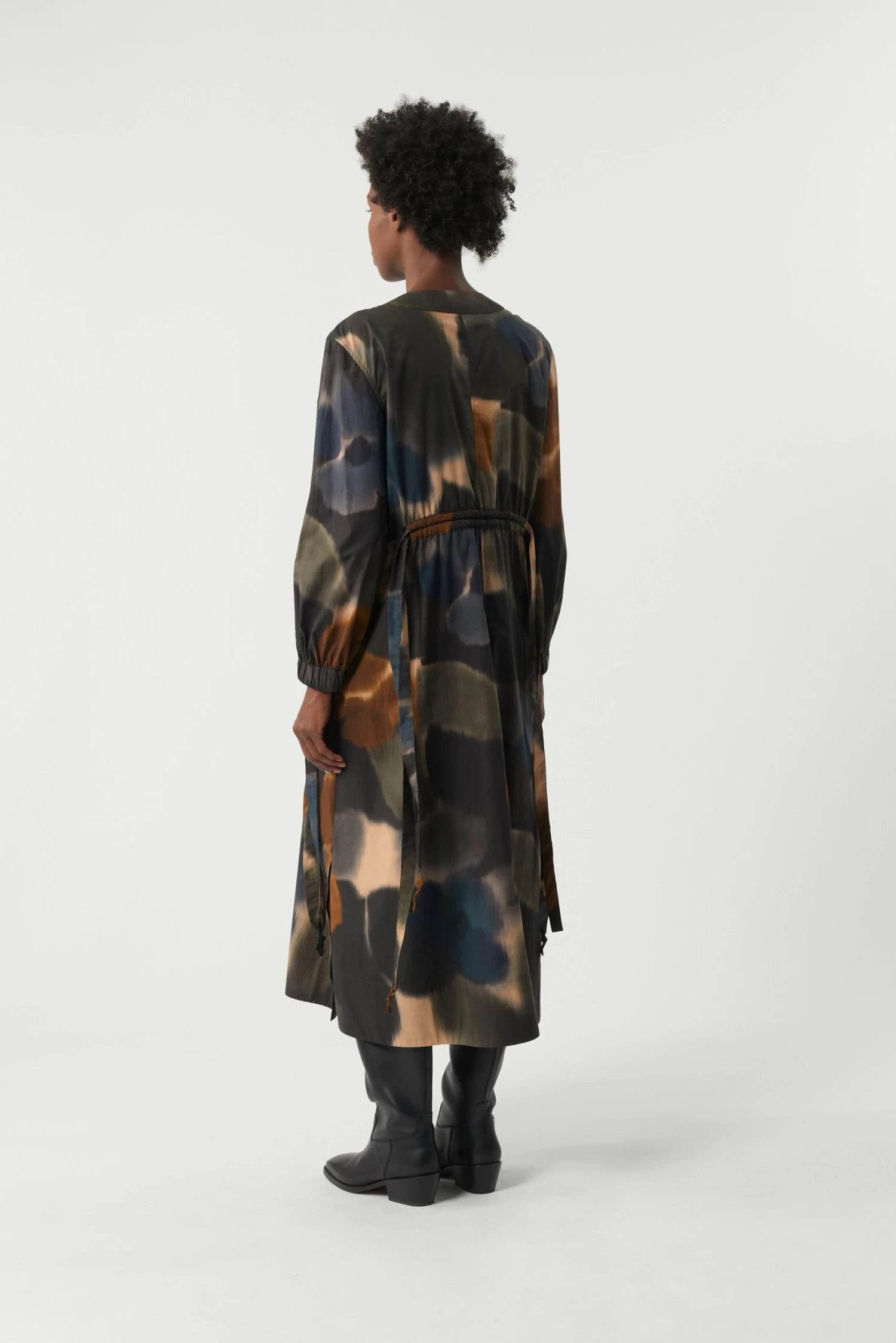 Sœur Robe Salamanque - Nouvelle Collection | Élégance et Style 12 Sœur Robe Salamanque - Nouvelle Collection | Élégance et Style – Image 10