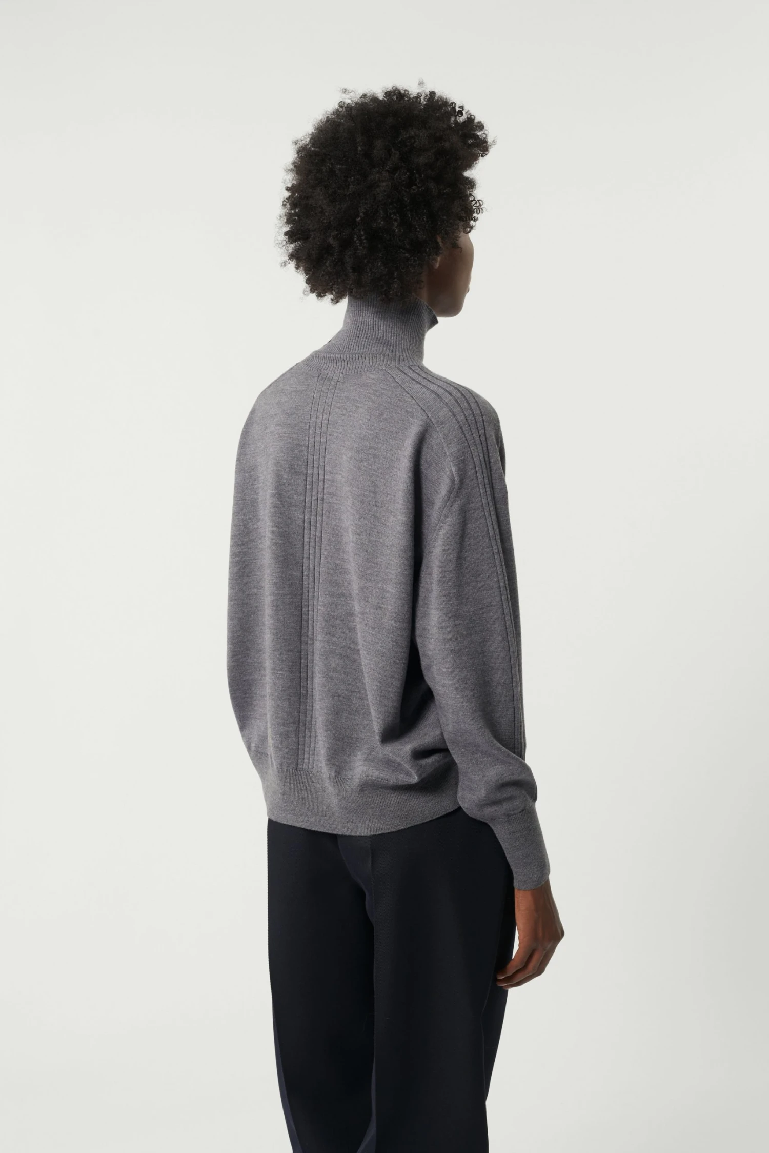 Sœur PULL NORD - Pull chaud et élégant pour femme | Nouvelle Collection 6 Sœur PULL NORD - Pull chaud et élégant pour femme | Nouvelle Collection – Image 4