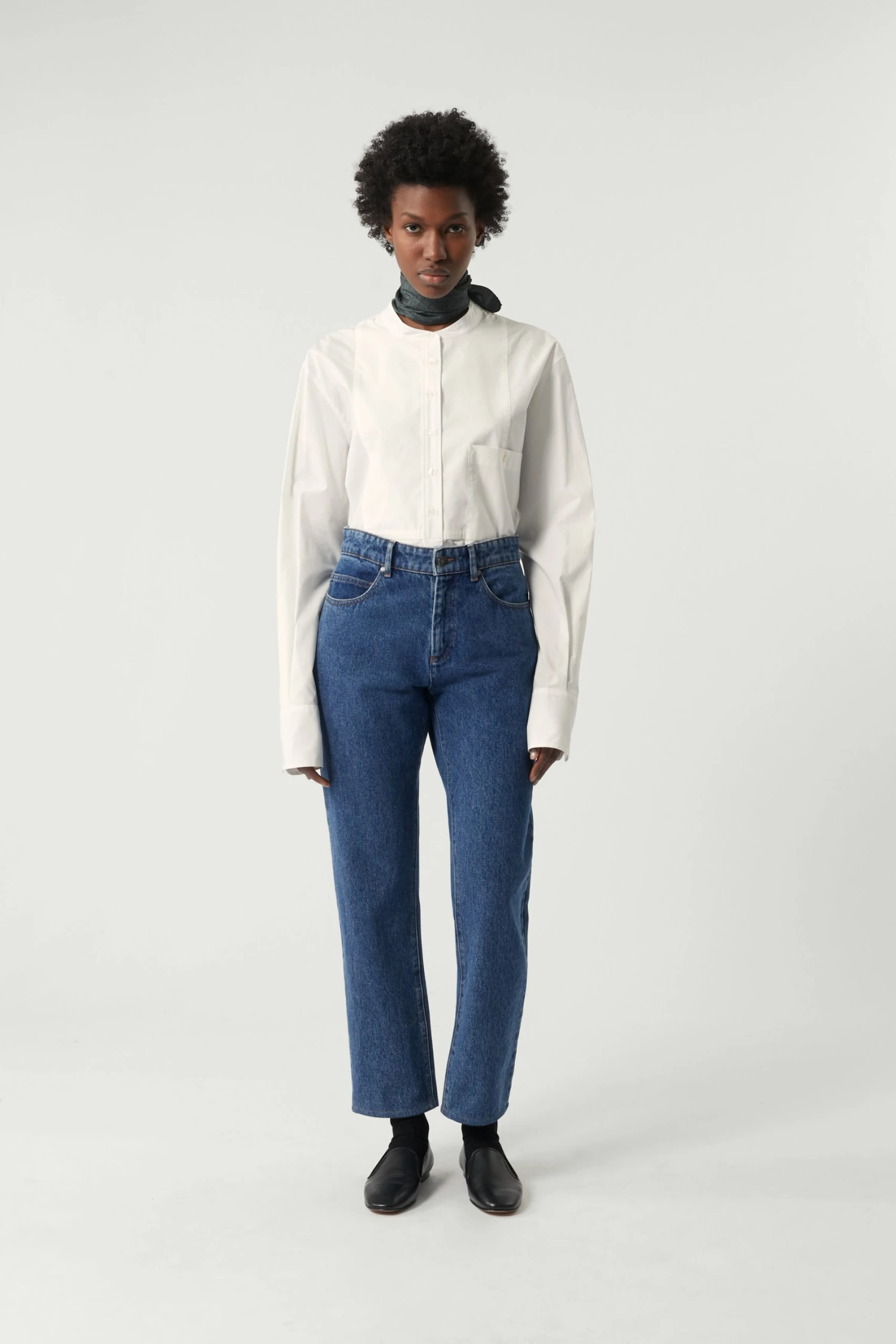 Sœur FOULARD CAPUCINE - Écharpe en Soie Élégante pour Femme | Accessoires Mode 4 Sœur FOULARD CAPUCINE - Écharpe en Soie Élégante pour Femme | Accessoires Mode – Image 2