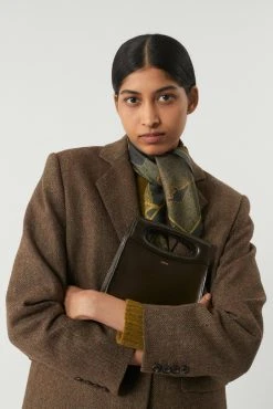 Sœur FOULARD CAPUCINE - Écharpe en Soie Élégante pour Femme | Accessoires Mode -soeur Soldes SEVRES ENVIE PRESTON RALPH CAPUCINE CHERIMINI 0872 c7e90be7 6c95 4a6d bb80 430e0e7d5b44