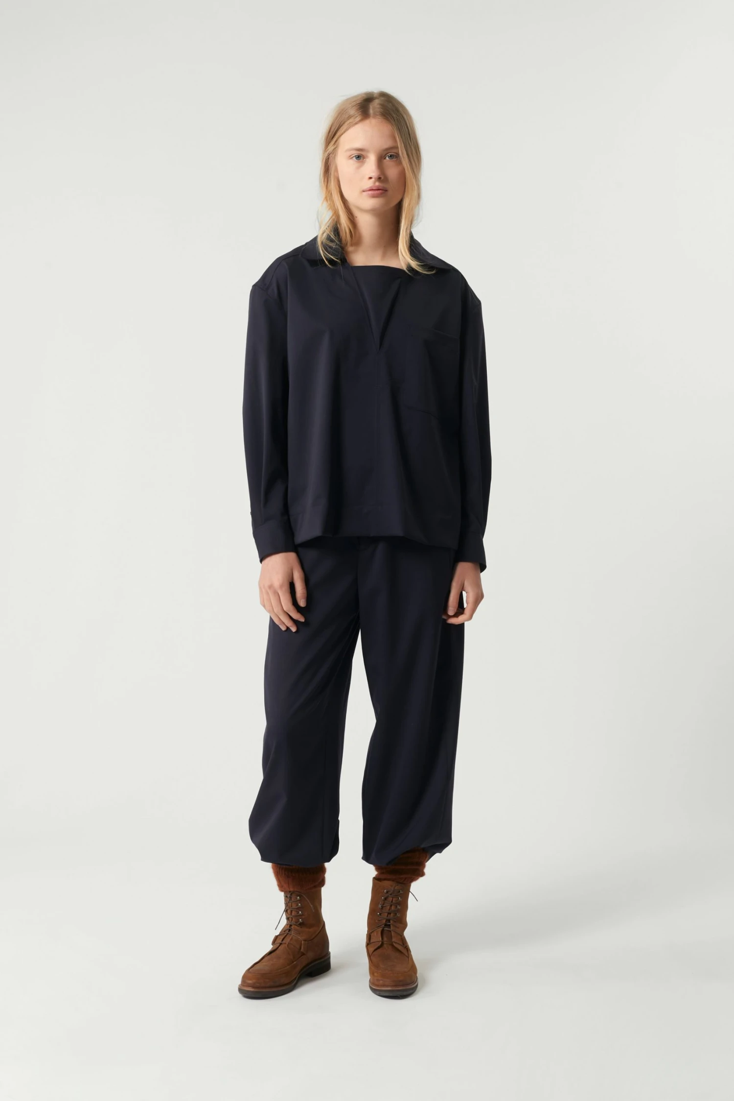 Sœur CHEMISE SOISIC - Nouvelle Collection | Chemise Élégante pour Femme 13 Sœur CHEMISE SOISIC - Nouvelle Collection | Chemise Élégante pour Femme – Image 11