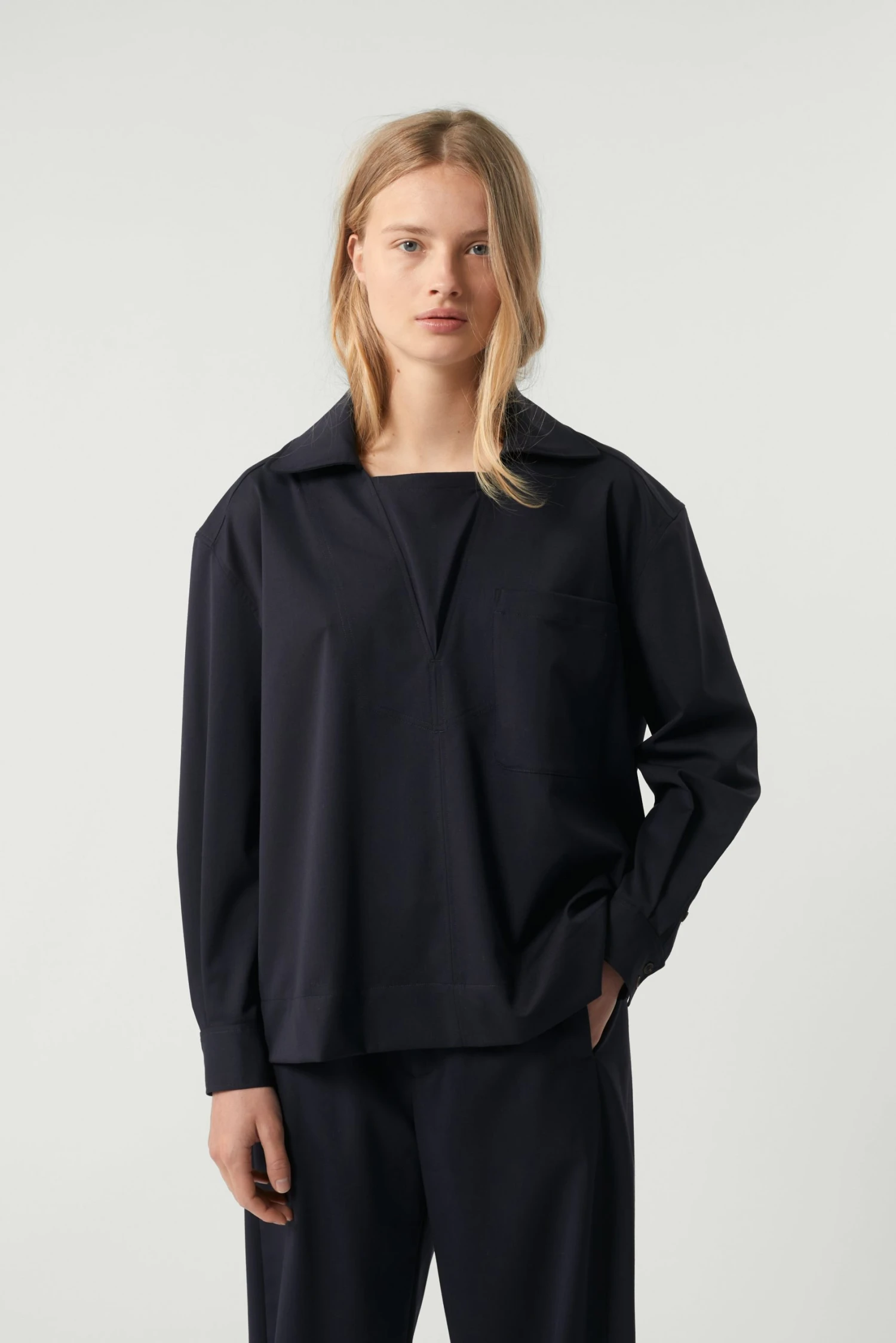 Sœur CHEMISE SOISIC - Nouvelle Collection | Chemise Élégante pour Femme 8 Sœur CHEMISE SOISIC - Nouvelle Collection | Chemise Élégante pour Femme – Image 6